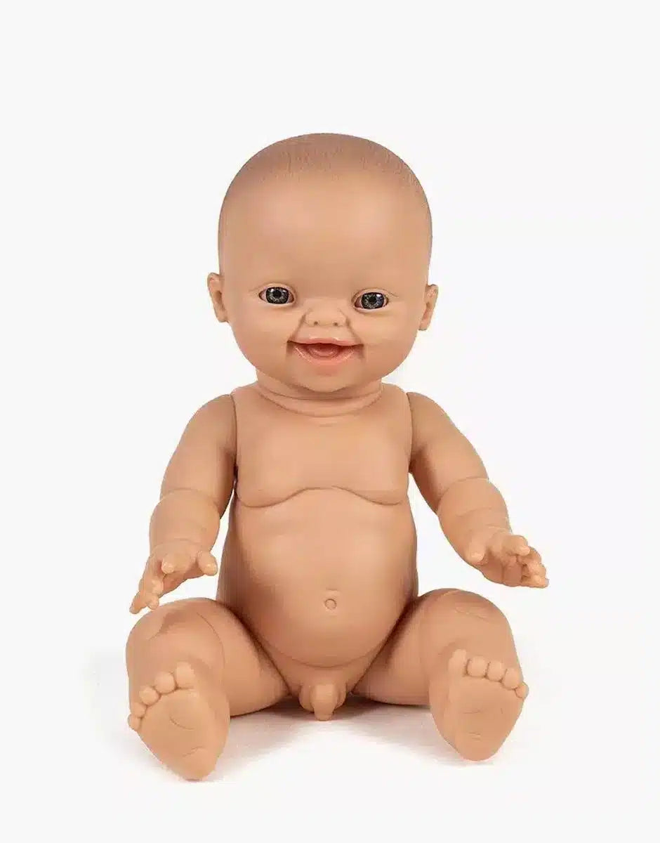 Minikane - Pop Scandinavische Jongen 34 cm | Blauwe Ogen & Vanillegeur