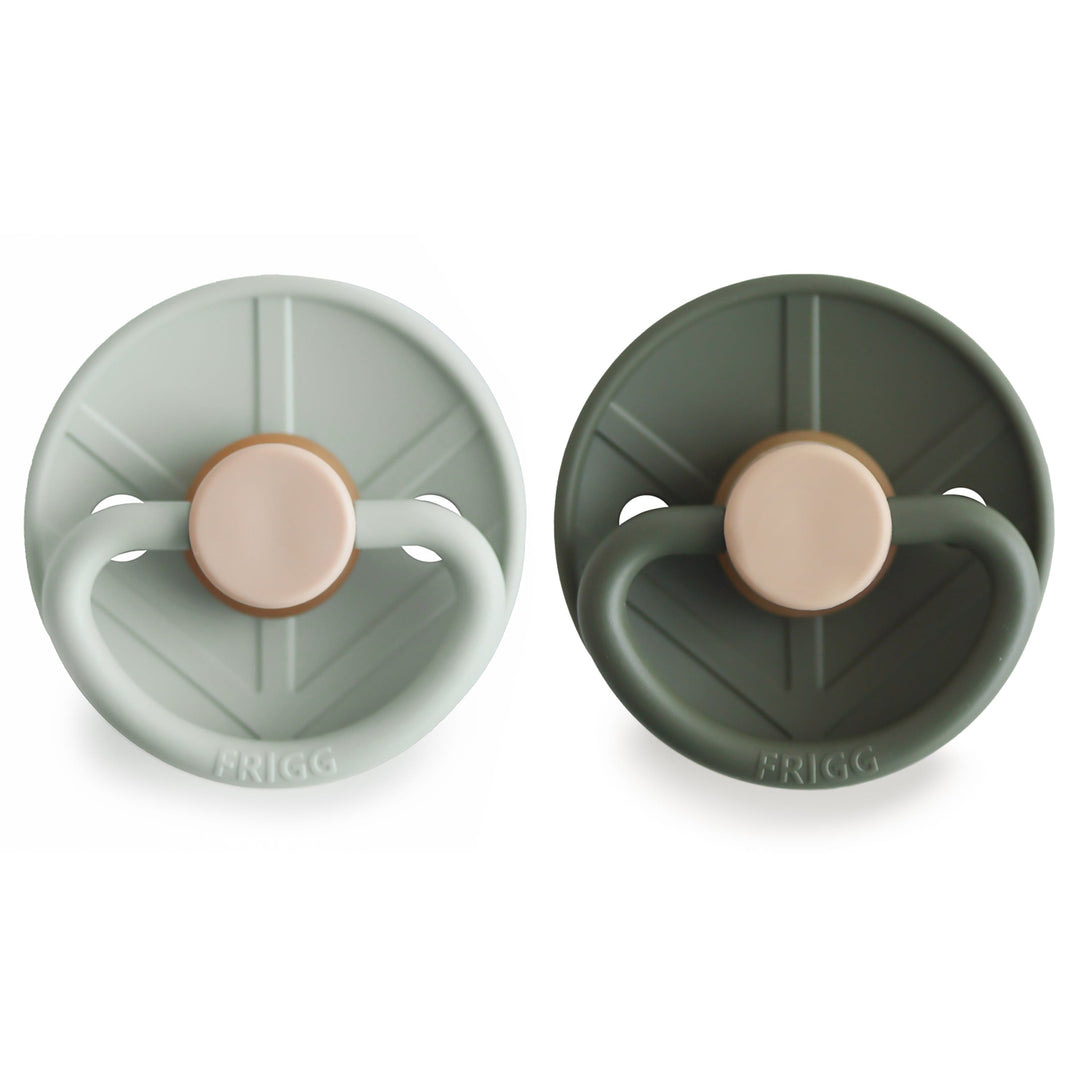 Fopspeen Frigg Little Viking Latex Sage / Olive (2pack) mt 6-18m