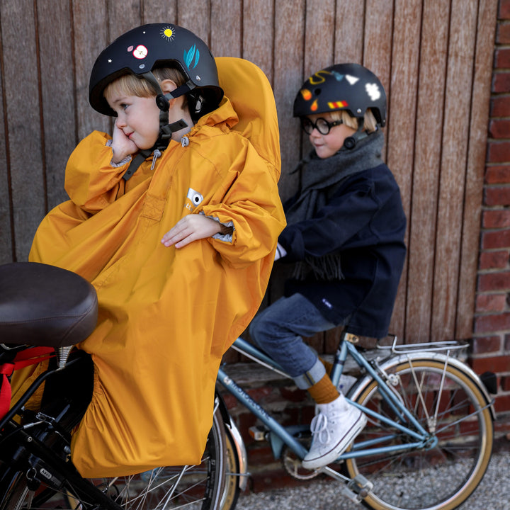 Rainette Regenponcho Fiets Yellow, one size fits all voor kinderen van 9 maanden tot 4 jaar, met capuchon voor helm, reflecterende strips, en waterdichte naden
