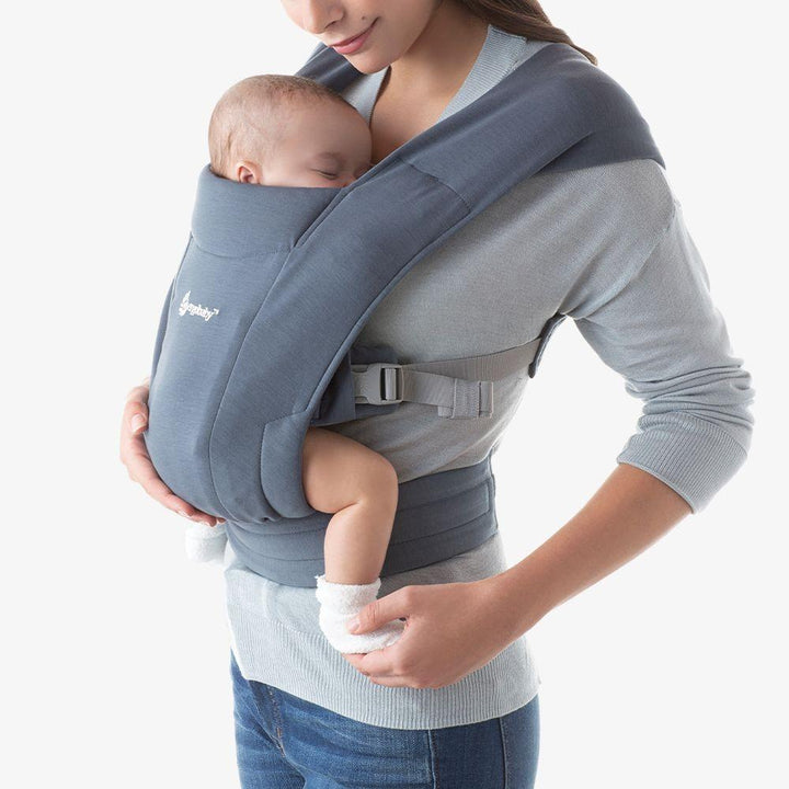Ergobaby Embrace draagzak Knit in Oxford Blue voor pasgeboren baby’s