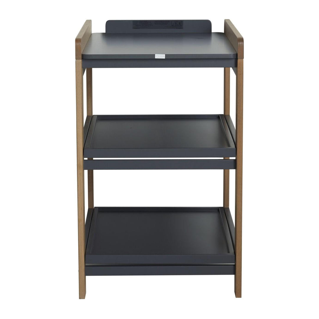 Quax Luiertafel Comfort in Moon Shadow / Naturel, met uitschuifbare planken en wieltjes, veilig en praktisch.