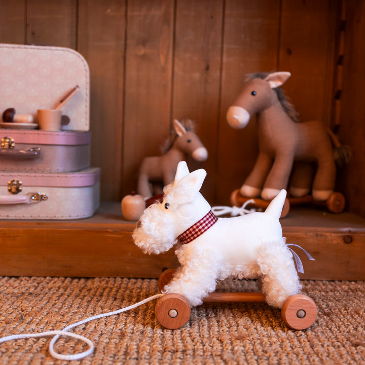 Egmont Toys - Trekfiguur Lola | Houten Wielen