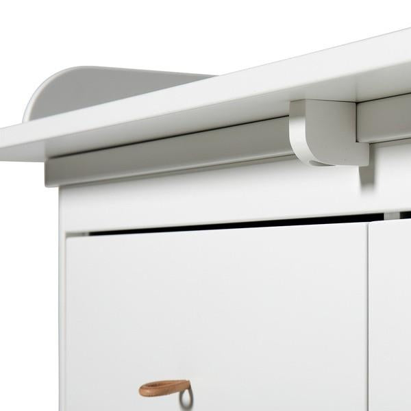 Oliver Furniture Wood Commode 6 Laden in wit eiken, ideaal voor de kinderkamer, met soft close lades en afgeronde haken.