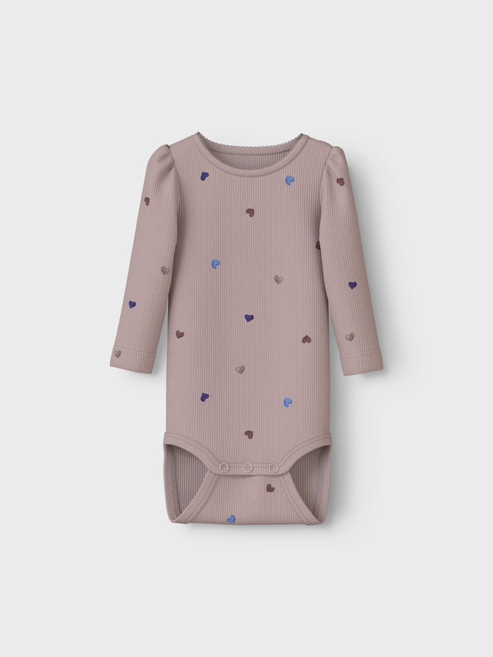 Lila ribtricot body van Name It met O-hals en biologisch katoen