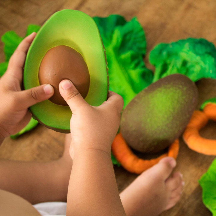 Oli & Carol - Bijtspeeltje & Badspeeltje Arnold Avocado | Natuurlijk Rubber