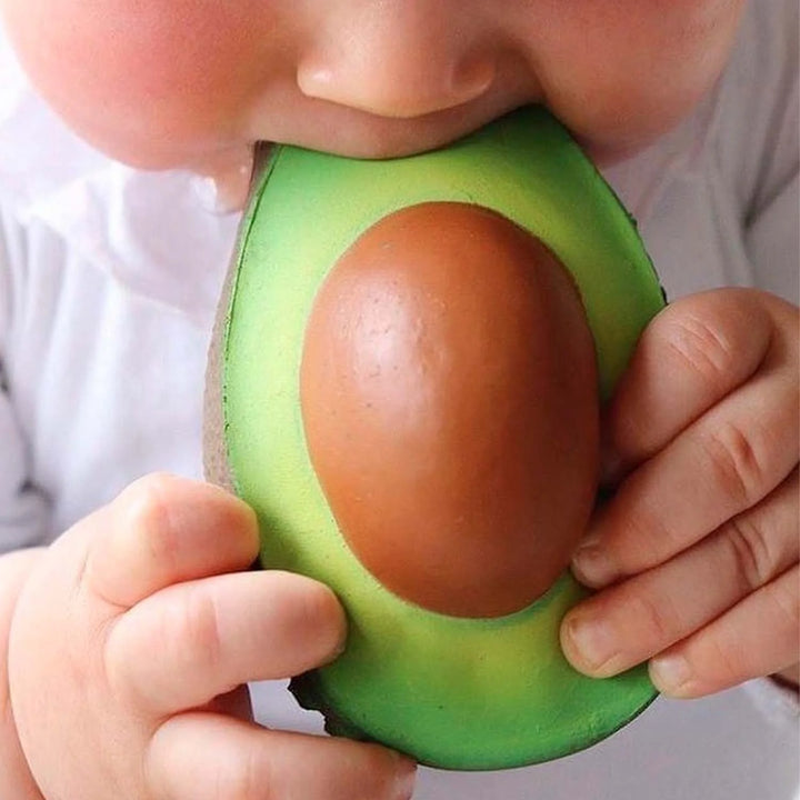 Oli & Carol - Bijtspeeltje & Badspeeltje Arnold Avocado | Natuurlijk Rubber