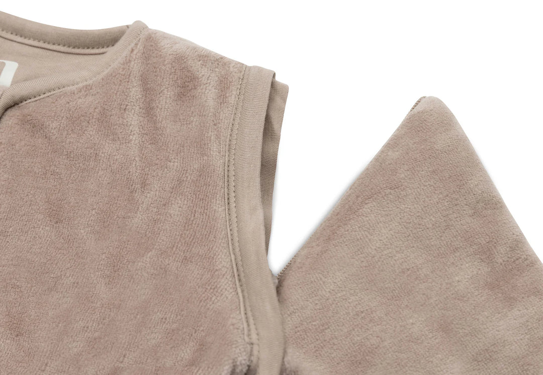Jollein slaapzak 60cm Velvet Milky Coffee met afritsbare mouwen