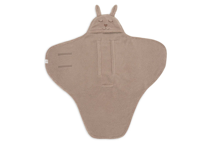 Jollein wikkeldeken Bunny Cloudy Rib Milky Coffee met teddy binnenkant