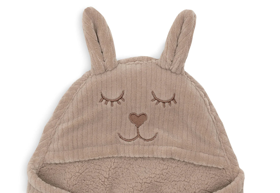 Jollein wikkeldeken Bunny Cloudy Rib Milky Coffee met teddy binnenkant
