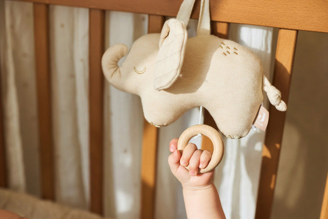 Jollein muziektrekker Elephant Tales in biscuit met houten ring