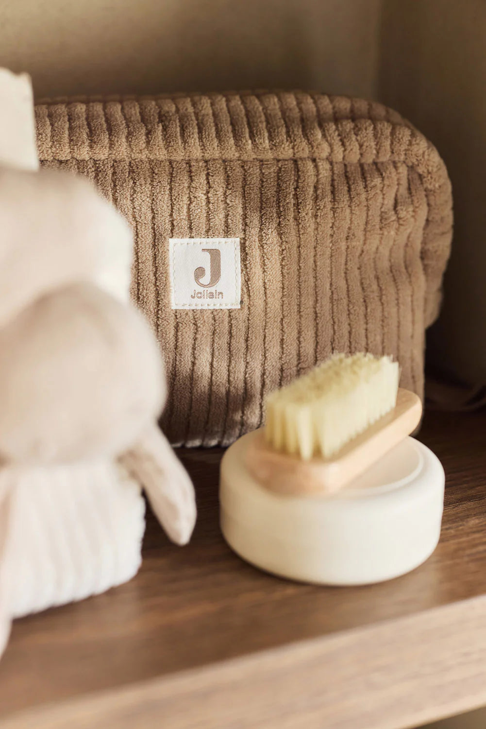 Jollein toilettas Cloudy Rib Milky Coffee met leaf print binnenkant