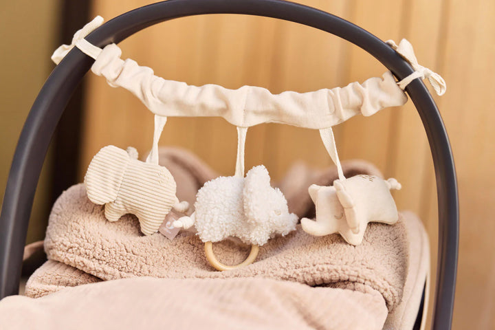 Jollein wagenspanner Elephant Tales met drie olifantjes