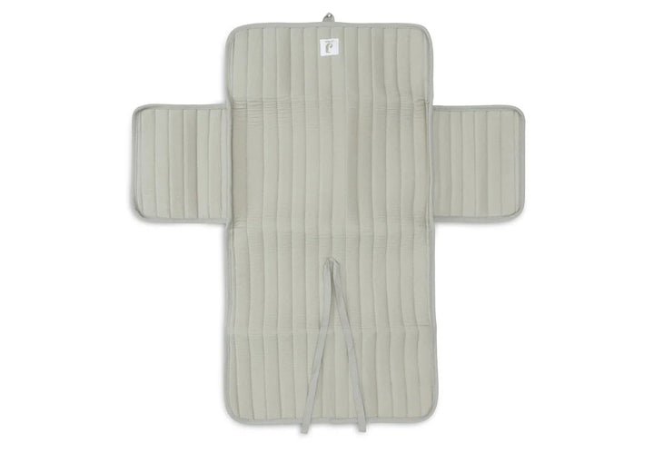 Jollein verzorgingsmatje hydrofiel Olive Green met opbergvakken en striksluiting