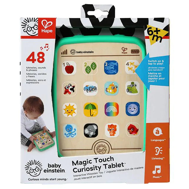 Kind speelt met duurzame houten Magic Touch Curiosity Tablet van Hape Toys