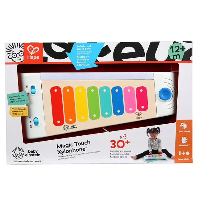 Kind speelt op de houten Magic Touch Xylofoon van Hape Toys