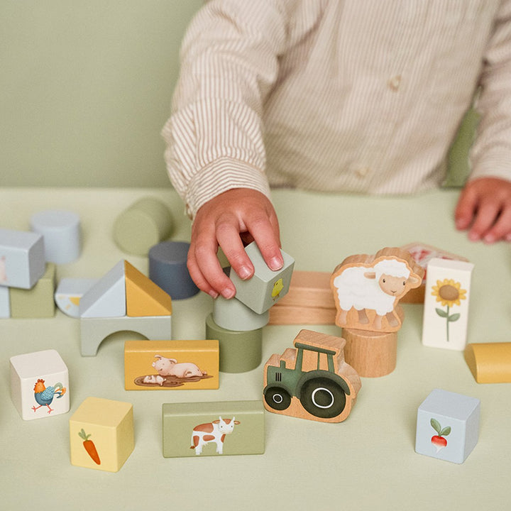 Little Dutch houten bouwblokken in ton met kleurrijke prints uit de Little Farm collectie.