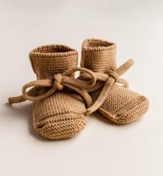 Hvid slofjes Ochre 9-15M – warme merinowollen slofjes in goudgele tint