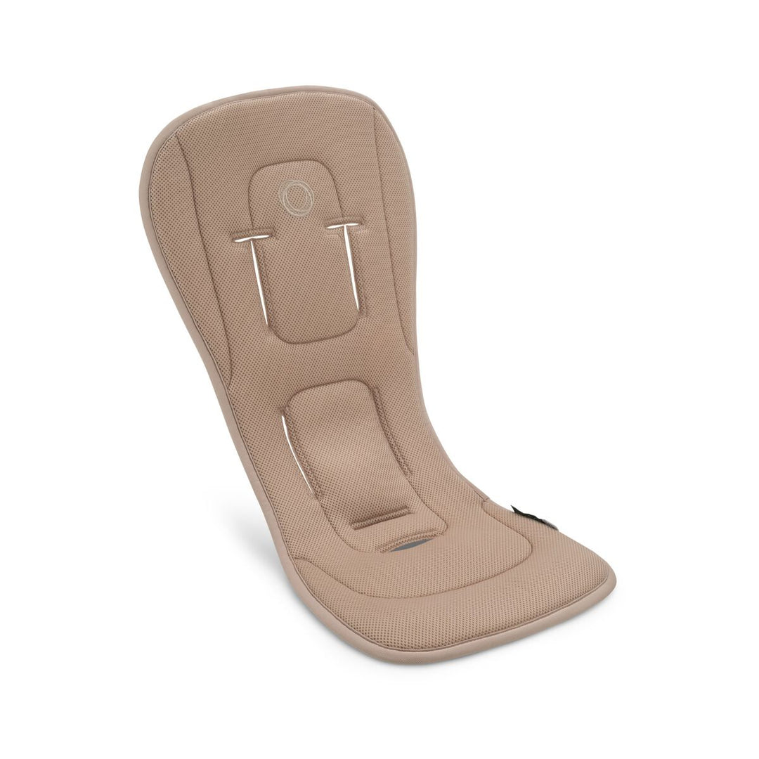 Bugaboo Dual Comfort Seat Liner in Dune Taupe, omkeerbaar met ademend 3D gaas en Cooldry® comfortkant voor temperatuurregulatie.