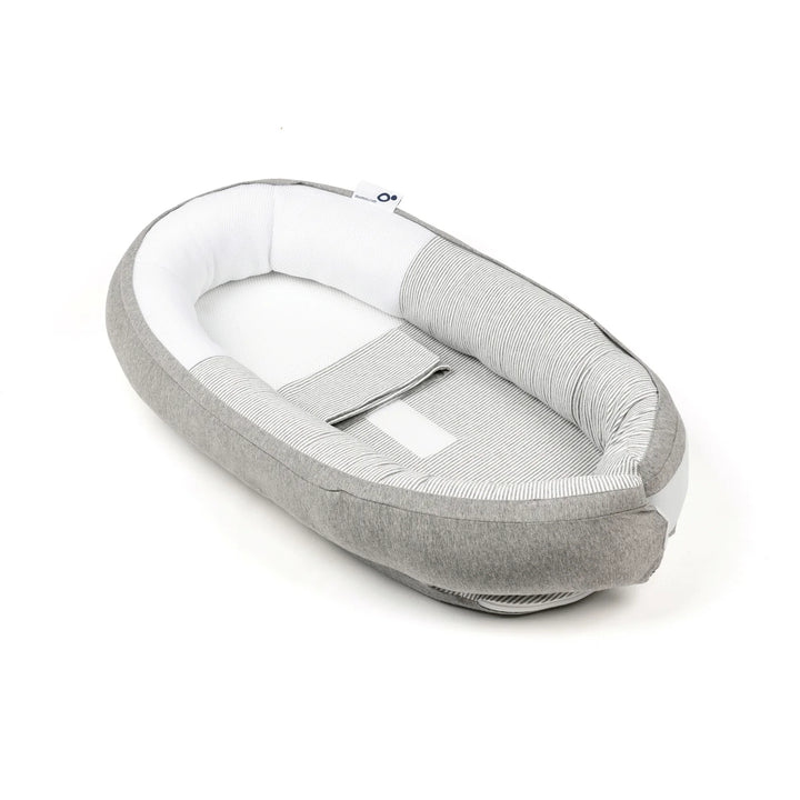 Doomoo Baby Nest Cocoon Classic Grey, knus en veilig nestje voor baby's, afneembare en wasbare hoes.