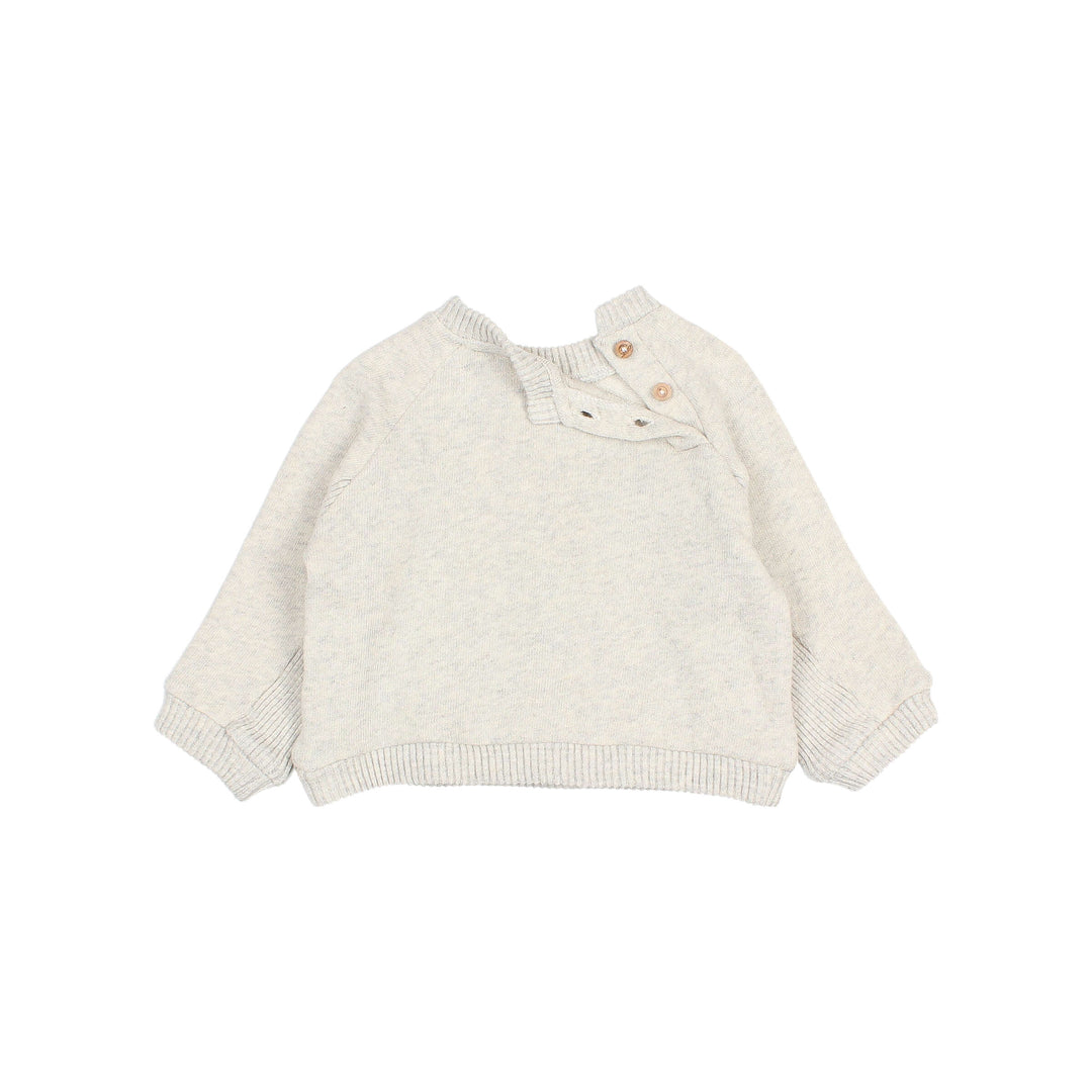 Buho baby sweater in Light Grey met kangoeroezak, geribde boorden en knoopsluiting op de rug