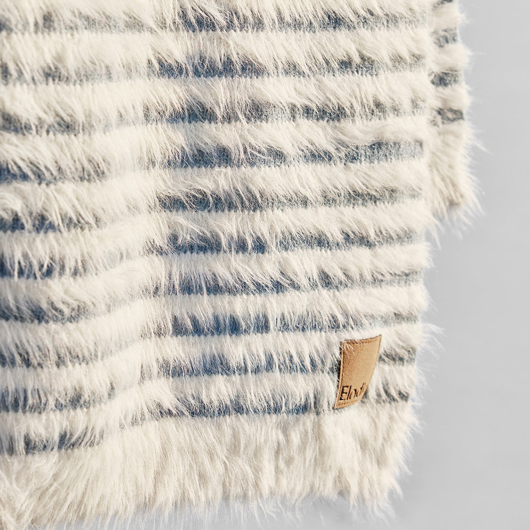 Elodie Details - Furry Knit Deken | Berry Blue