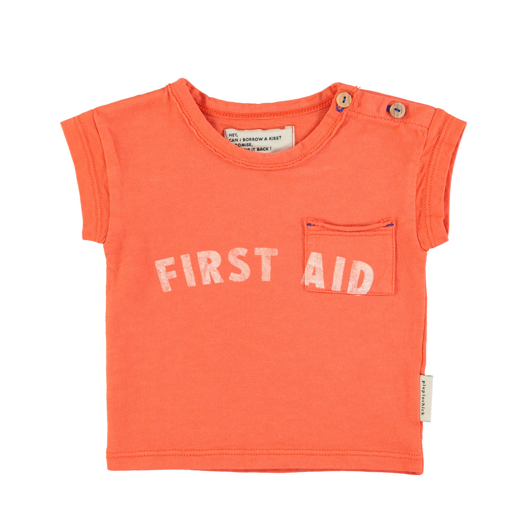 Roodoranje baby T-shirt van Piupiuchick met First Aid print en borstzakje