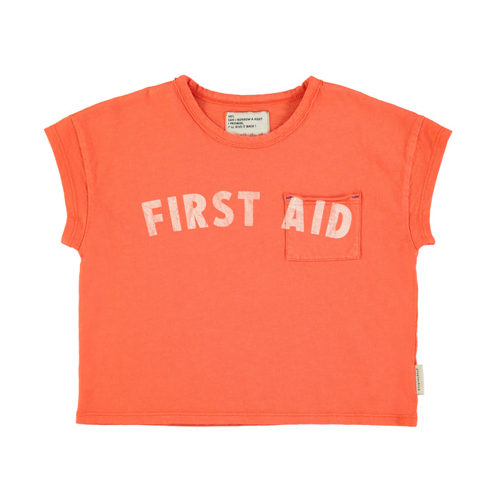 Rood T-shirt van Piupiuchick met First Aid print en borstzakje