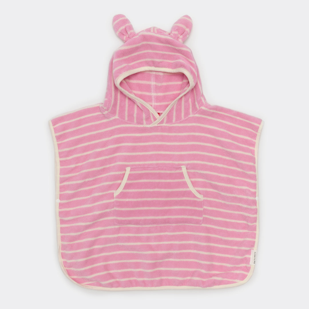 Zachte roze gestreepte kinderponcho van Sunnylife met capuchon en drukknopen