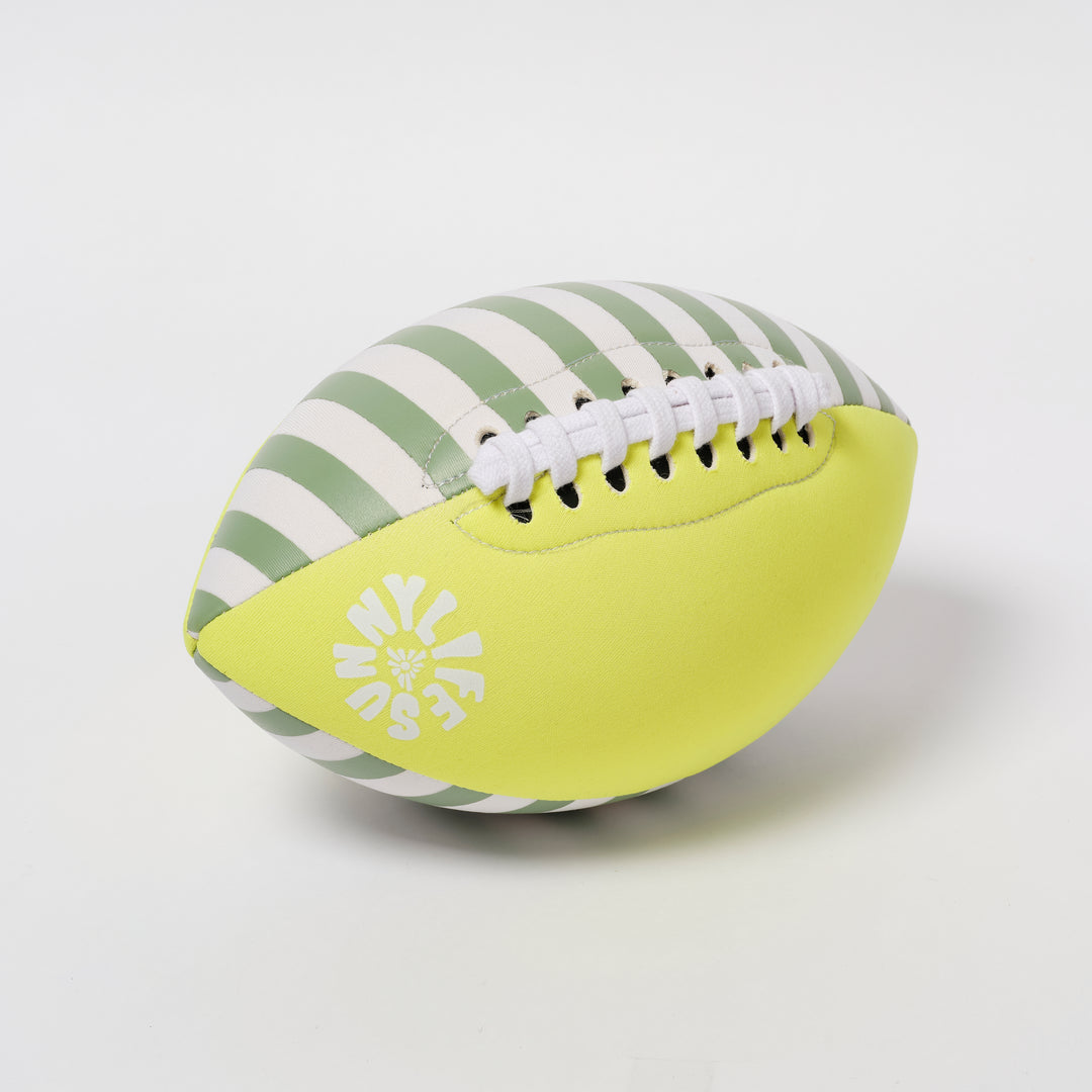 Felgele neopreen rugbybal van Sunnylife met comfortabele grip