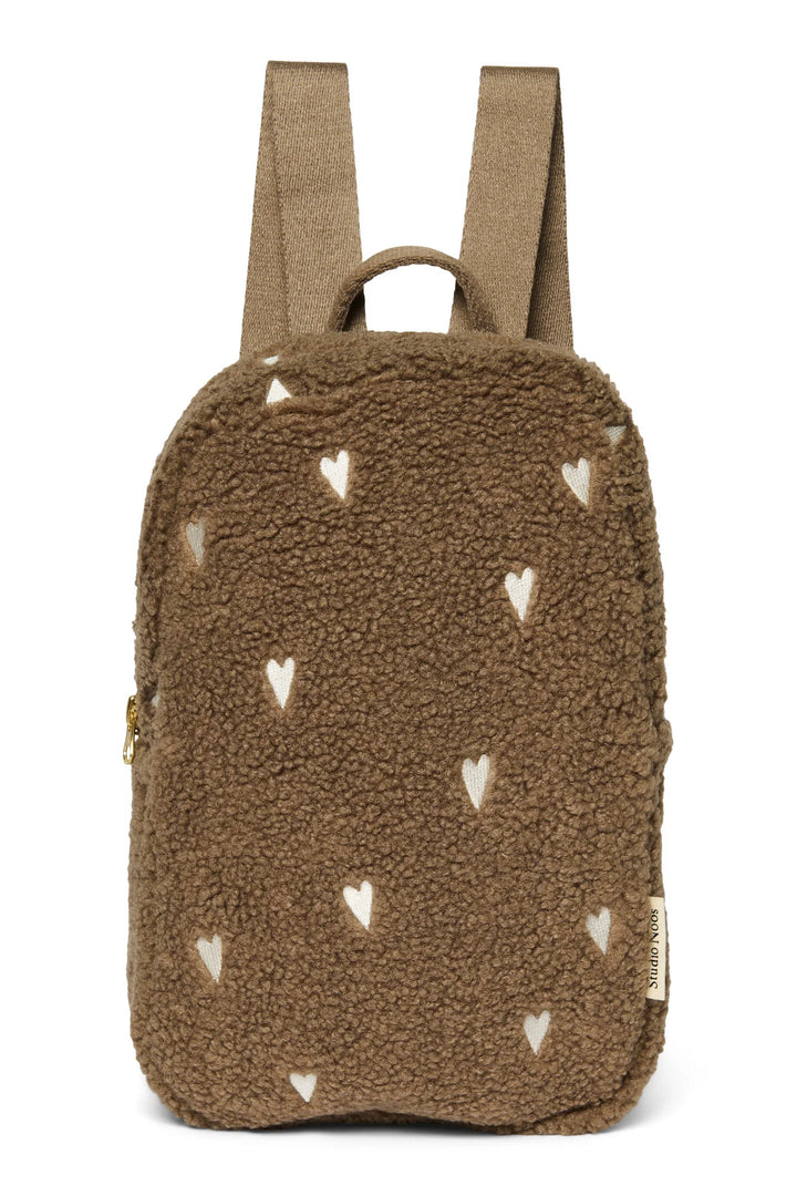 Mini rugzak van Studio Noos in teddy stof met hartjesmotief, kleur brown