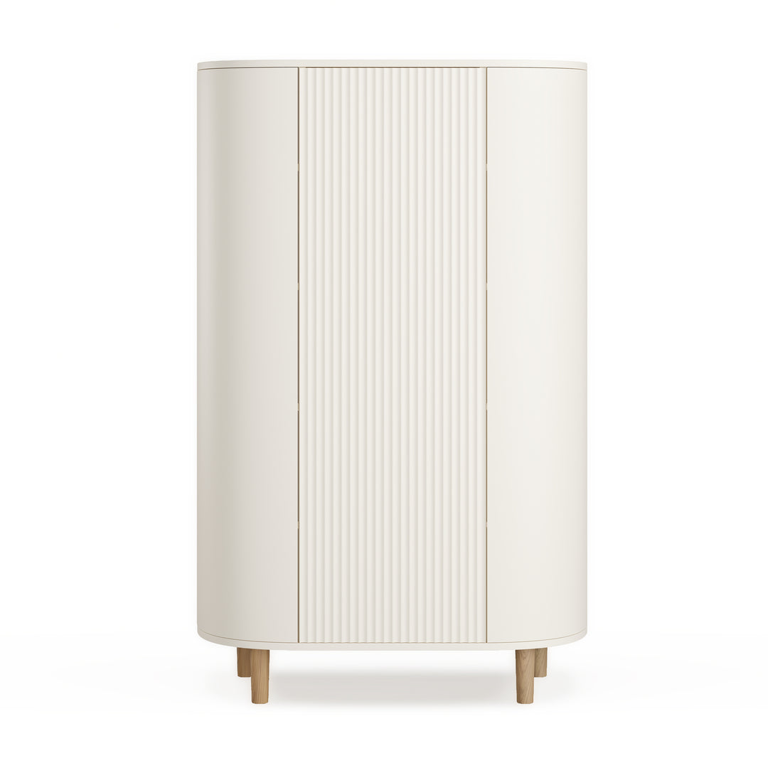 Kast Kai van Kas Kopenhagen in cream oak met ovale vorm en legplanken