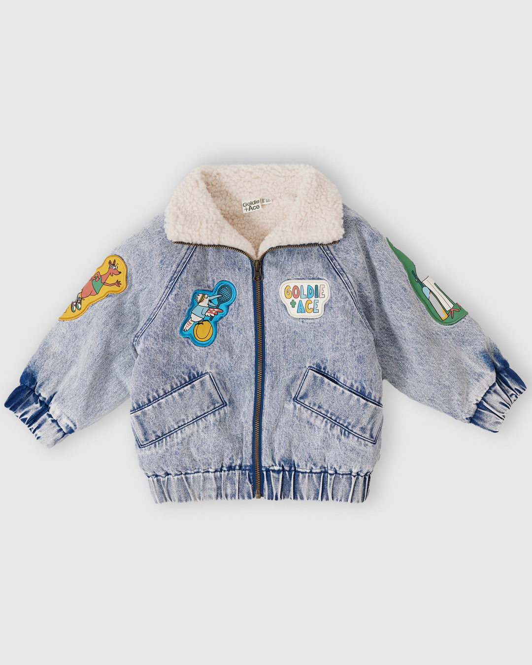 Denim sherpa jas van Goldie + Ace met dierenbadges en zachte voering
