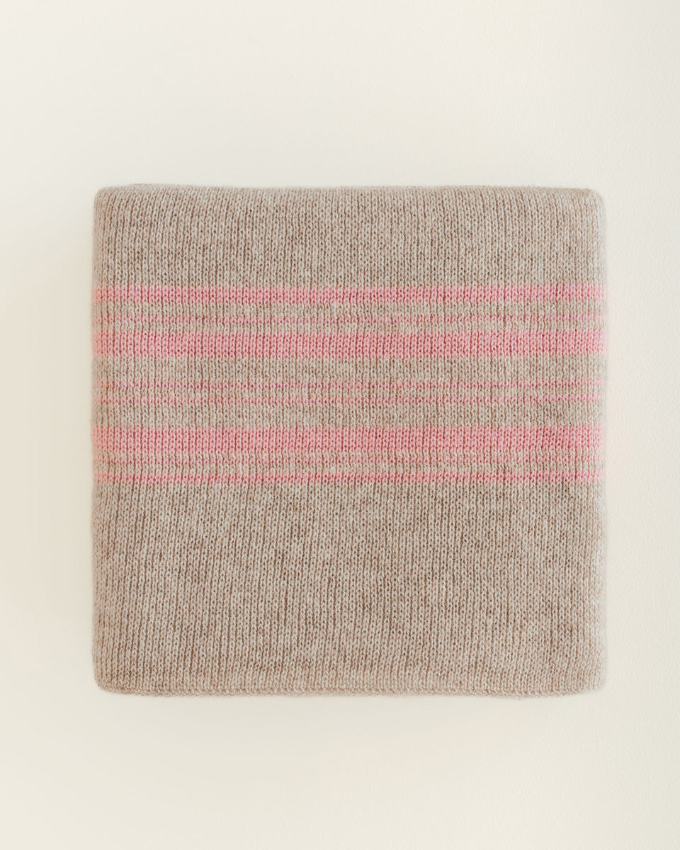 Hvid Gilbert deken in Sand/Bubblegum met strepen, 70 x 95 cm