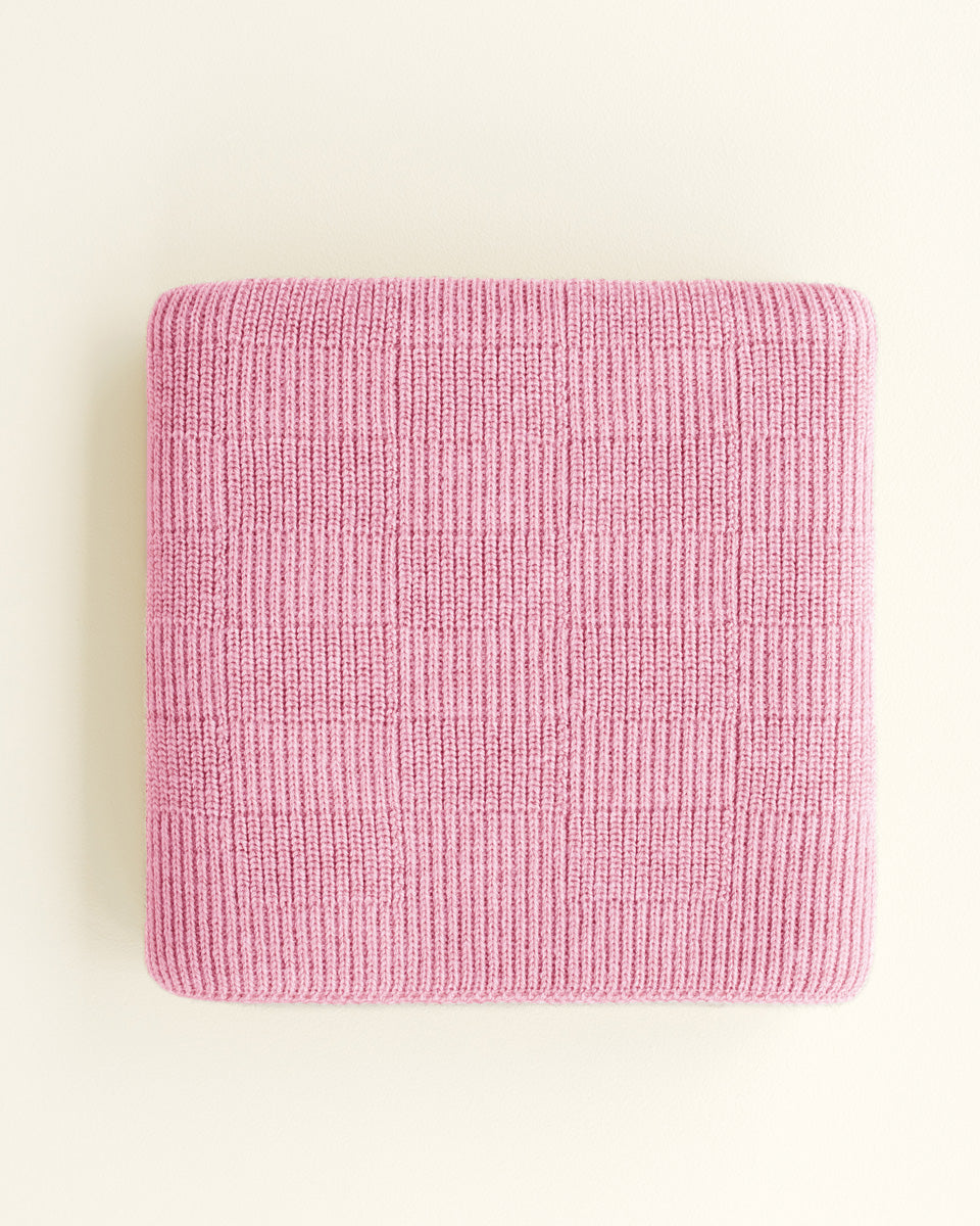 Hvid Ivy Bubblegum in Cotton Candy met geribbelde structuur, 70 x 95 cm