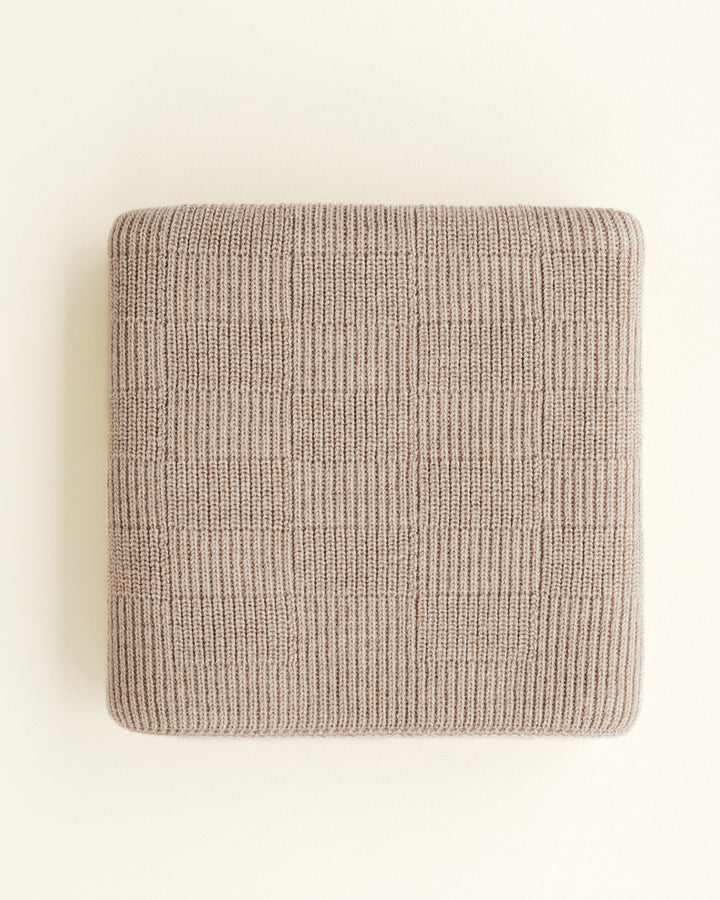 Hvid Ivy deken in Sand met geribbelde structuur, 70 x 95 cm