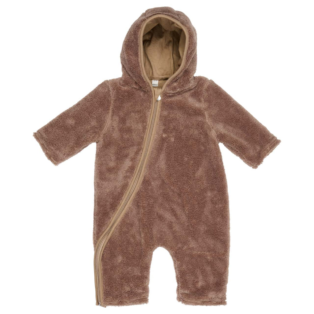 Koeka babypak Malmo in zachte teddy stof en kleur caffè