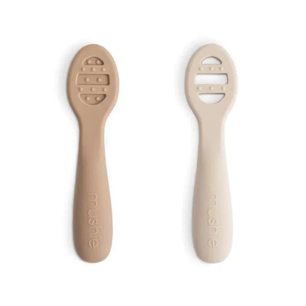 Mushie siliconen eerste baby lepels in natural en shifting sand – set van 2
