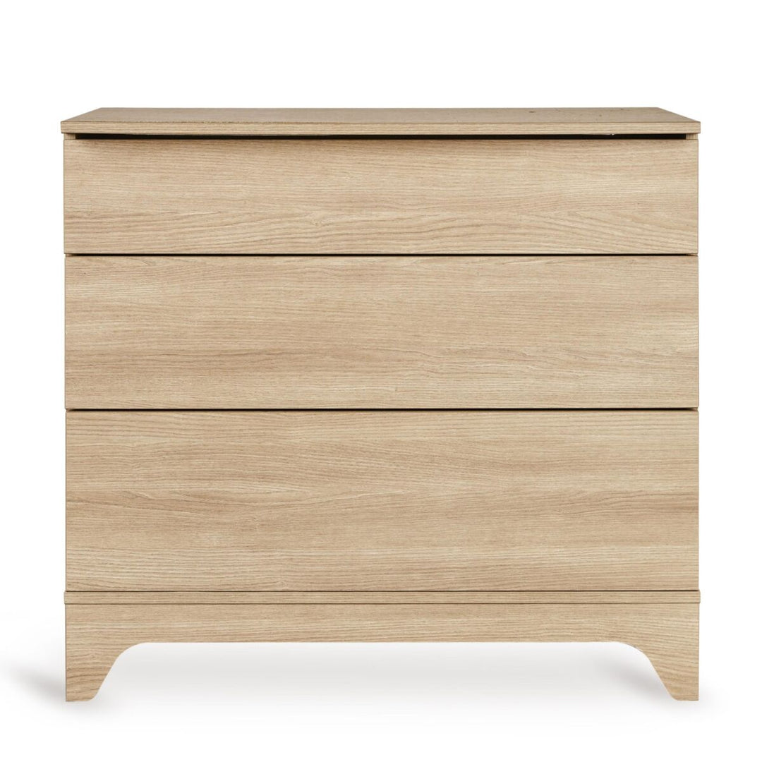Quax Tsugi commode in Honey Ash met 3 greeploze lades en houten poten