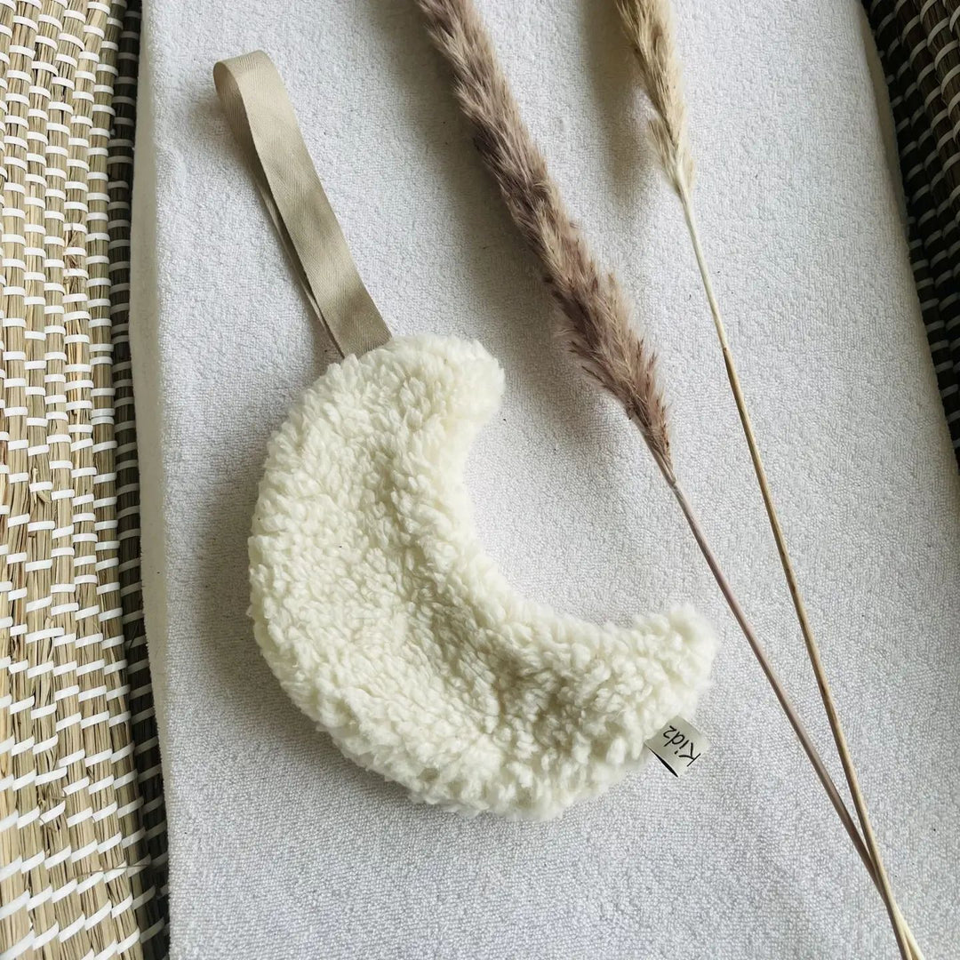 Bibi Kidz fopspeendoekje maanvorm crème teddy met lusje voor speen