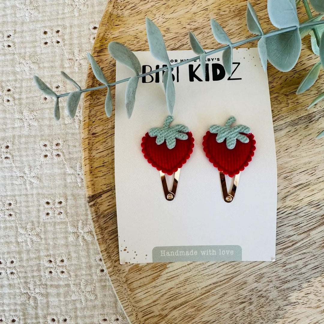 Bibi Kidz haarspeldjes aardbeitjes – setje op gouden klikklakspeldje