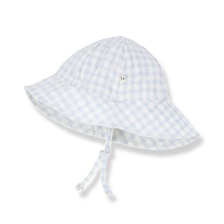 1+ In The Family - Hoedje Egas | Misty Blue