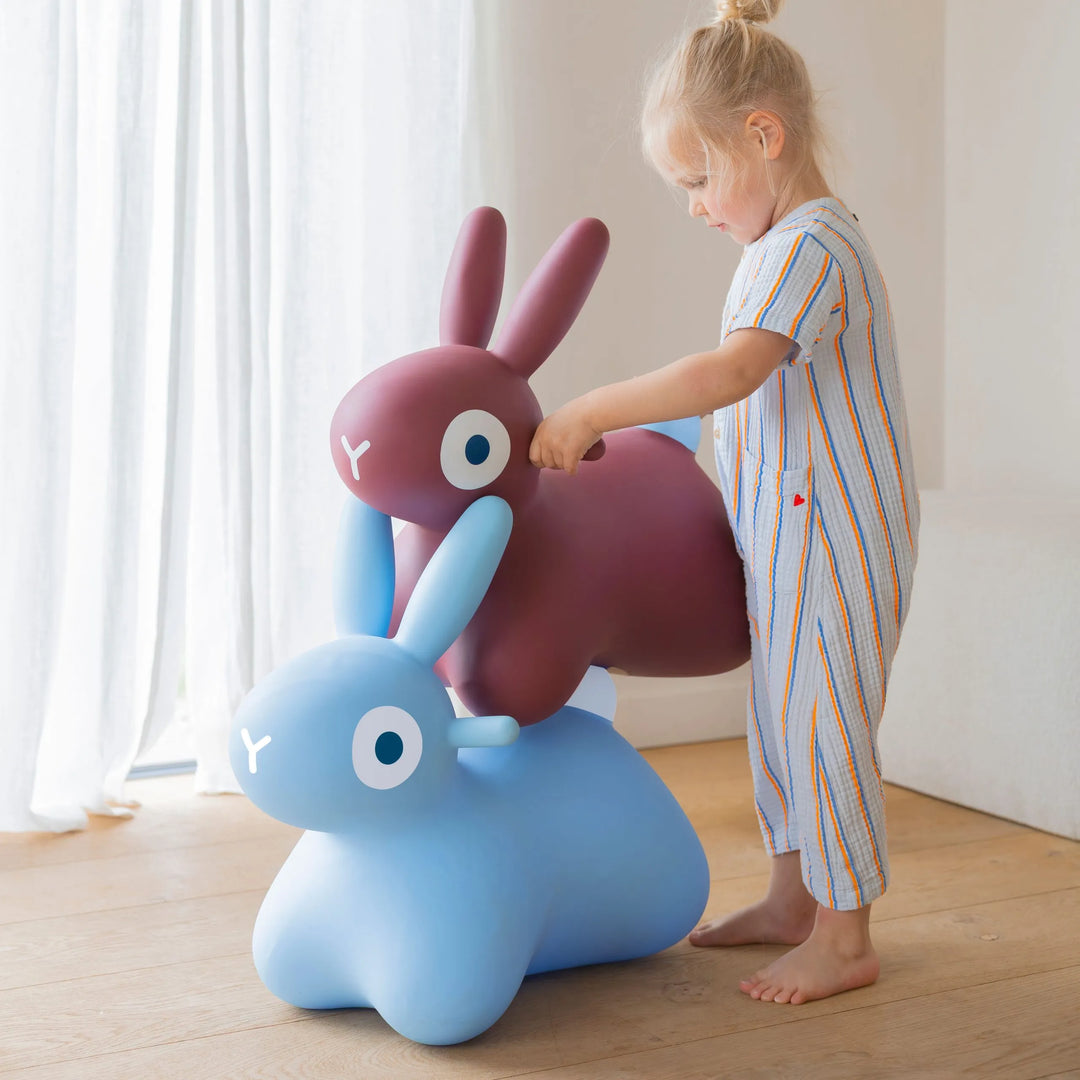 Quut - Hoppi Bunny | Springkonijn Burgundy