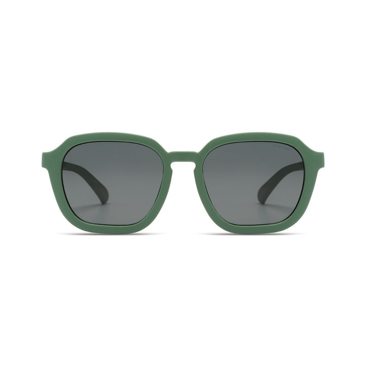 Komono Kiddos Matty XS zonnebril voor kinderen van 1 tot 2 jaar in Sage met rechthoekig montuur en UV400-bescherming