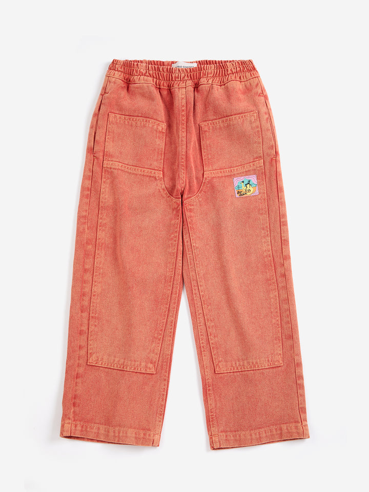 Bobo Choses Taxi Saurus Tag twill broek in rood van 100% biologisch katoen.
