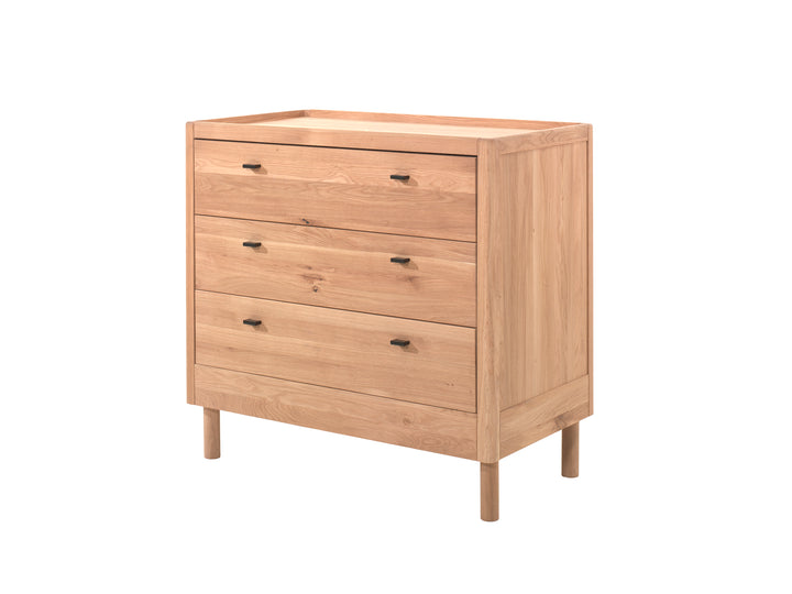 Jaxx Forrest Oak commode met 3 lades van massief eikenhout voor de babykamer.