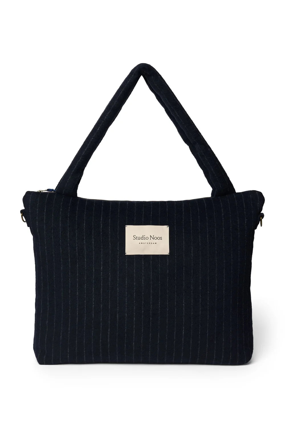 Studio Noos Flannel Chalkstripe Dark Blue luiertas van wol met krijtstrepen, ritssluiting en opbergvakken.