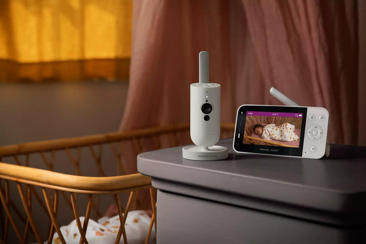 Avent Babyfoon SCD921/26 met Secure Connect, full HD-camera met nachtzicht en Monitor+ app voor wereldwijde verbinding.