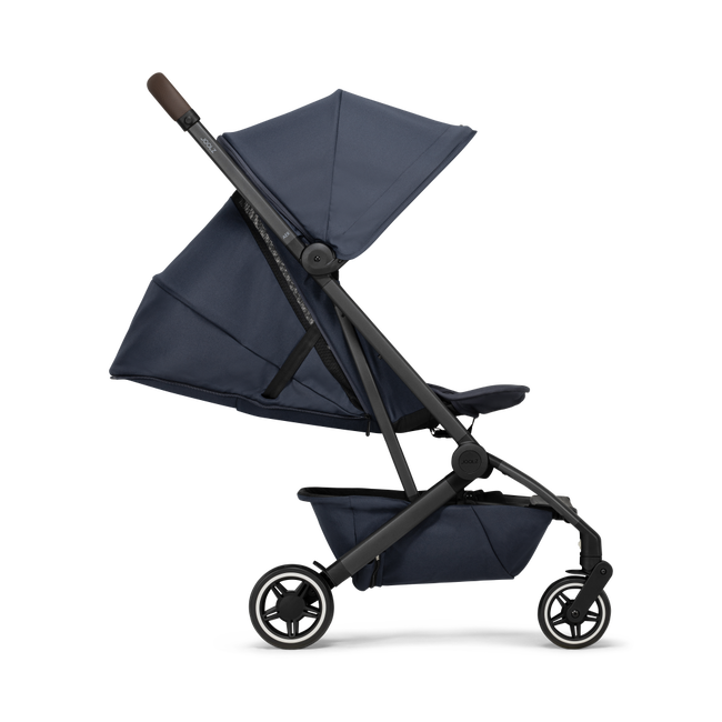 Joolz Aer+ buggy in Navy Blue, lichtgewicht en compact.