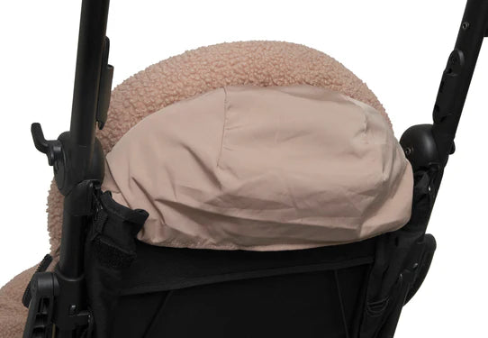 Voetenzak Puffed Biscuit van Jollein voor kinderwagen of buggy, met openingen voor 3- en 5-puntsgordels en waterafstotend polyester
