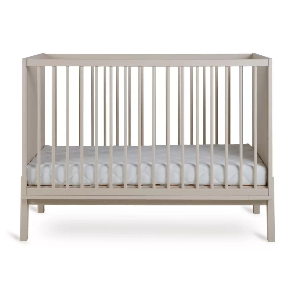 Quax Ashi Bed in Clay, maat 60x120 cm, met verstelbare bodem en stijlvolle minimalistische design